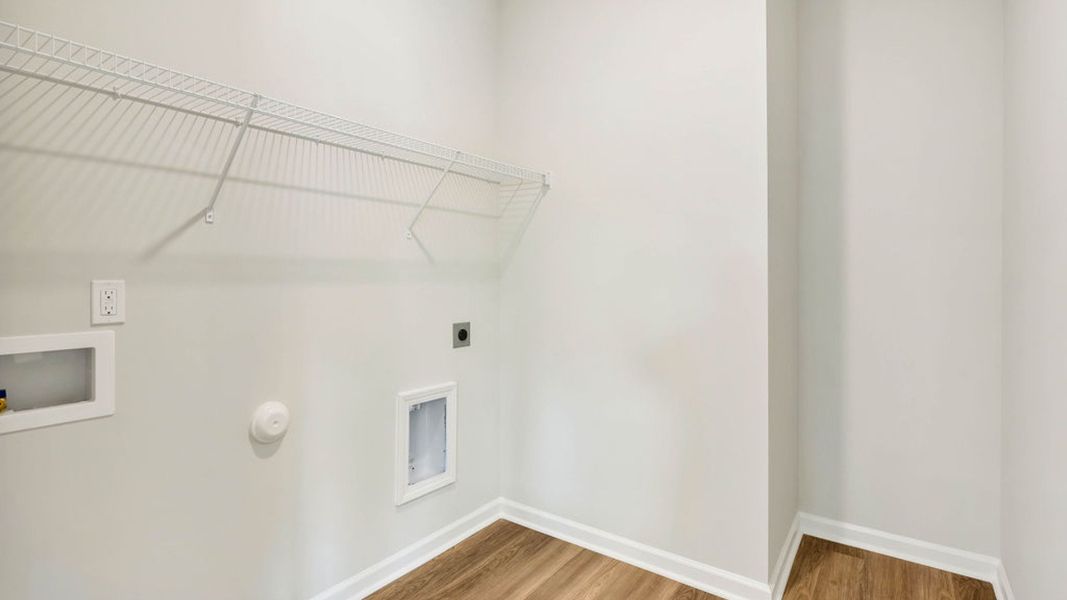 Spacious, unfurnished interior of a new home in Grayson Park, Leland (Image 28).