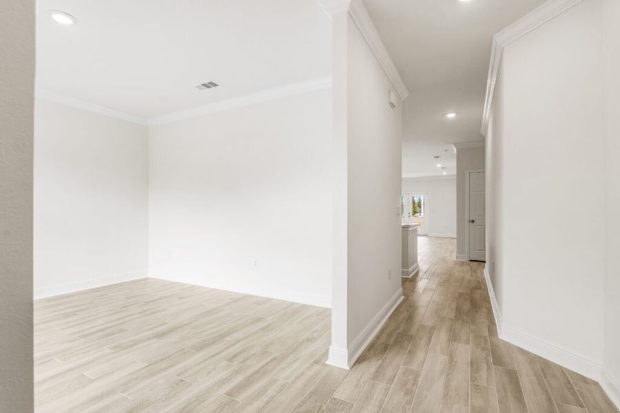 Spacious, unfurnished interior of a new home in Natureview, Freeport (Image 33).