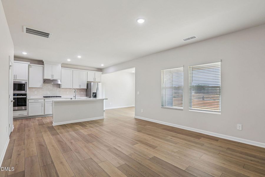 8-web-or-mls-Raleigh - Oak Manor - 908 G