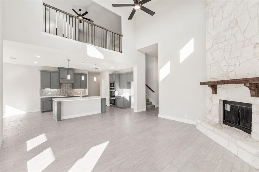 Spacious, unfurnished interior of a new home in Crystal Lake Estates, Red Oak (Image 25). Spacious, unfurnished interior of a new home in Crystal Lake Estates, Red Oak (Image 25).