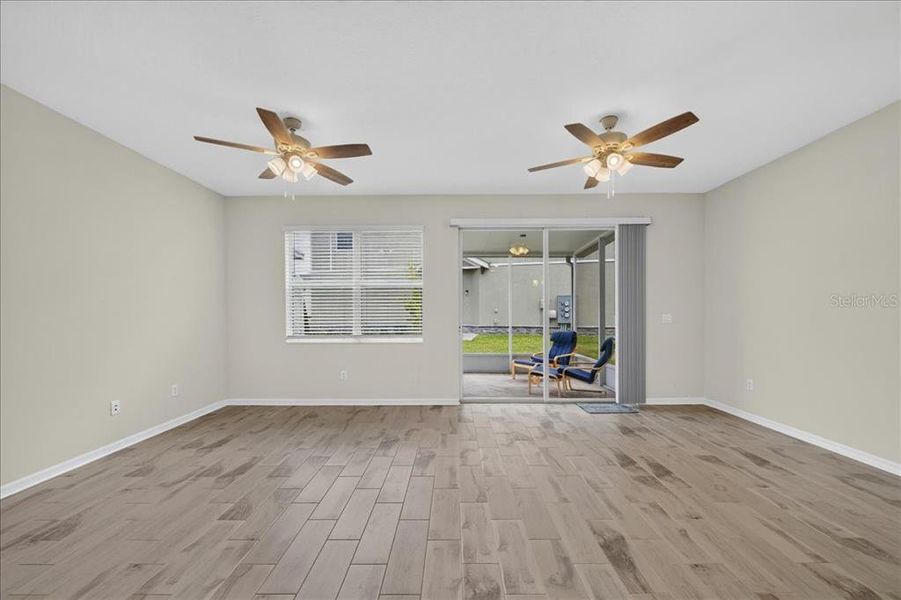 Spacious, unfurnished interior of a new home in Calusa Creek, Riverview (Image 36).