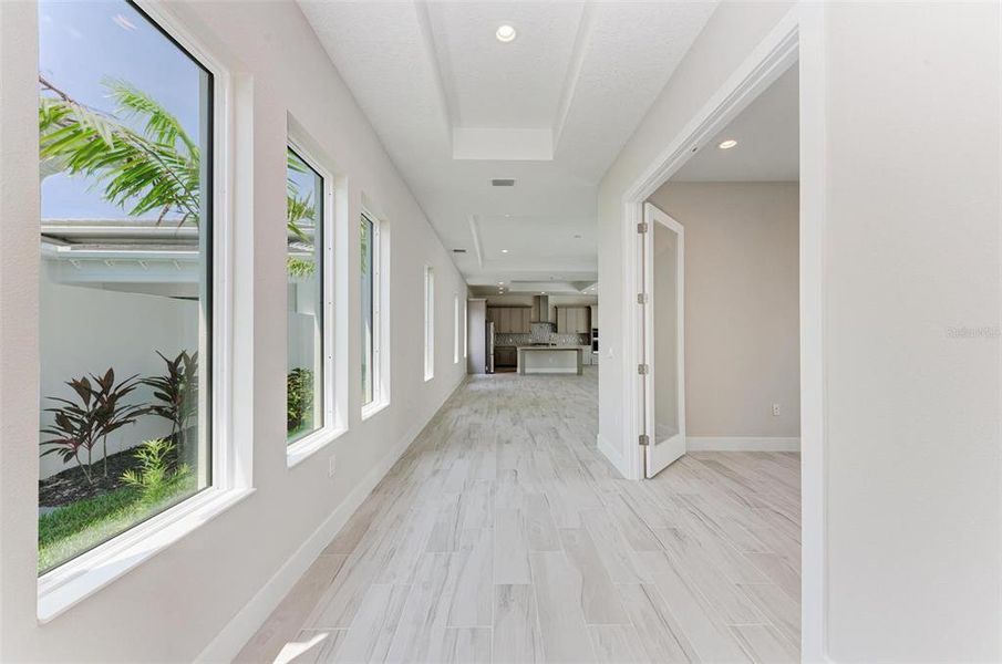 Spacious, unfurnished interior of a new home in Aqua Single Family Homes, Bradenton (Image 20).