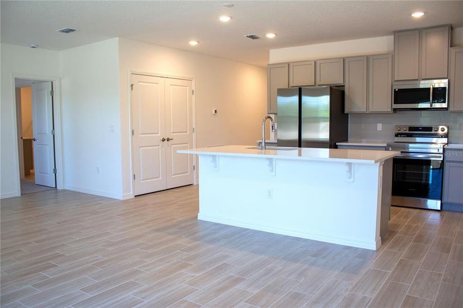 Open Kitchen with Move-In Ready Appliances Open Kitchen with Move-In Ready Appliances