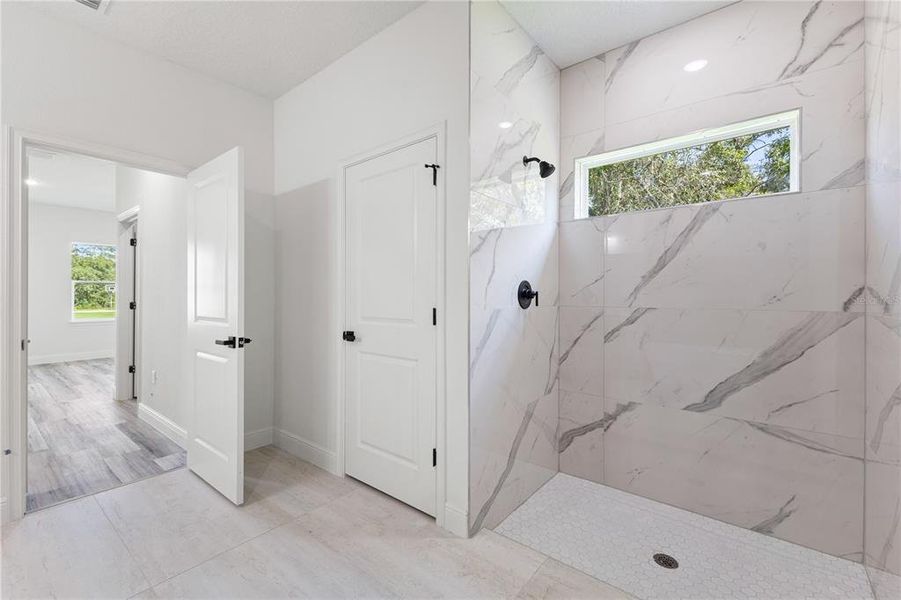 Image 35 of a home in .