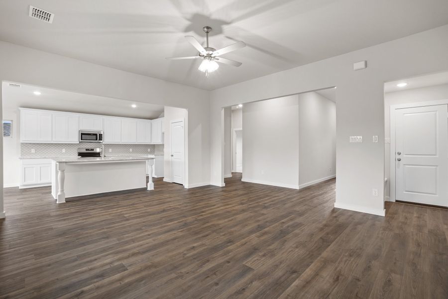 Image 54 representing the Waterford III by Cheldan Homes in Stoneview, Glen Rose, TX.