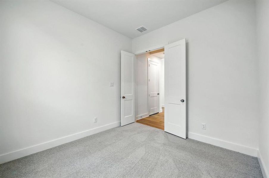 Spacious, unfurnished interior of a new home in Treeline, Justin (Image 23).