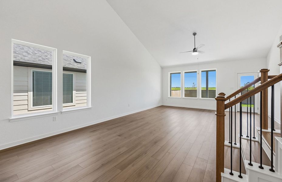 Spacious, unfurnished interior of a new home in Kuempel Farms, Pflugerville (Image 44).