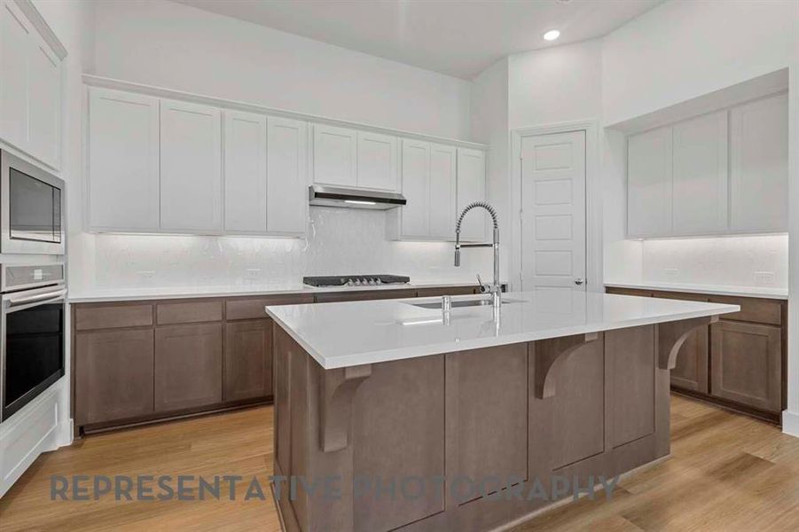 Furnished interior view inside a new home in Sandbrock Ranch, Aubrey (Image 10).