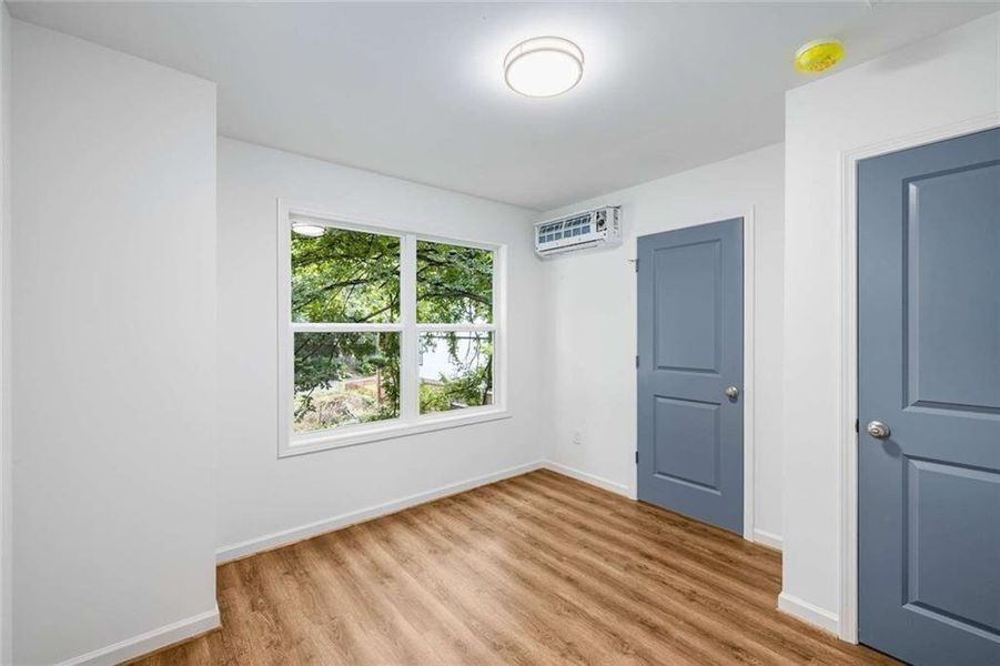 Spacious, unfurnished interior of a new home in , Atlanta (Image 24).