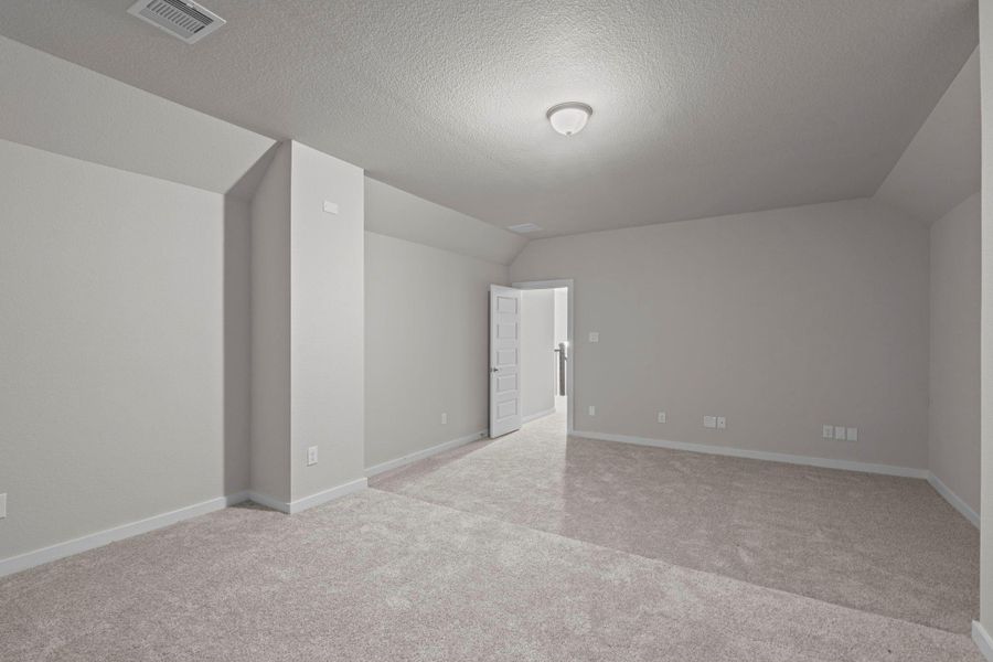 Spacious, unfurnished interior of a new home in Barton Creek Ranch, Conroe (Image 19). Spacious, unfurnished interior of a new home in Barton Creek Ranch, Conroe (Image 19).