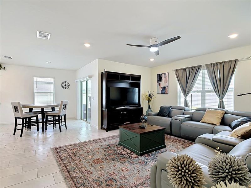 Furnished interior view inside a new home in , Winter Haven (Image 15).
