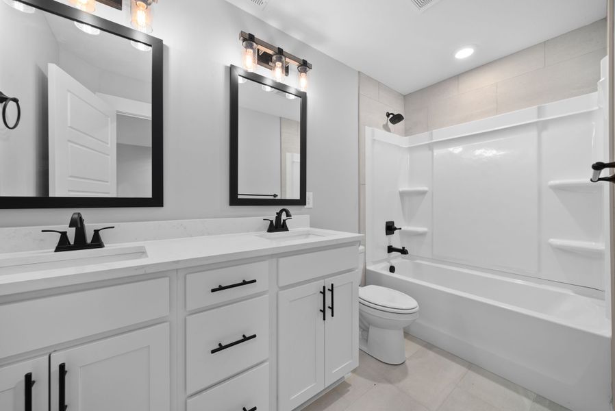Representative furnished interior of a home built from the Aberdeen by Rockwood Homes in Park at Oliver Farm, Clarksville (Image 10).