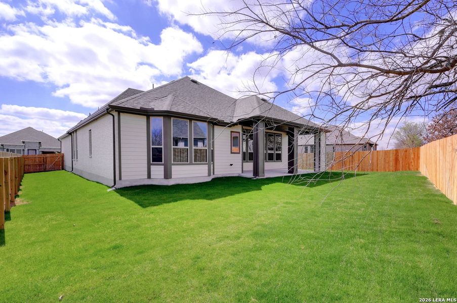 Exterior details and patio area of a home in Mont Blanc, Schertz (Image 2).