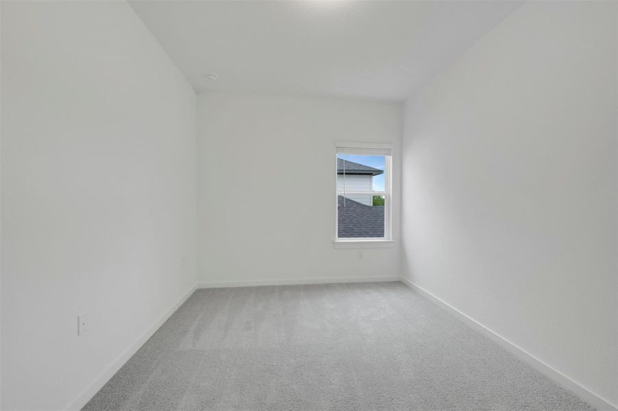 Spacious, unfurnished interior of a new home in Estancia West, Manchaca (Image 31).