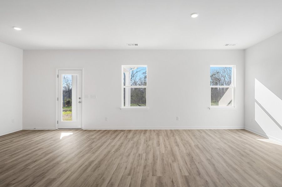 3br New Home in Shelbyville, TN.  - Slide 20