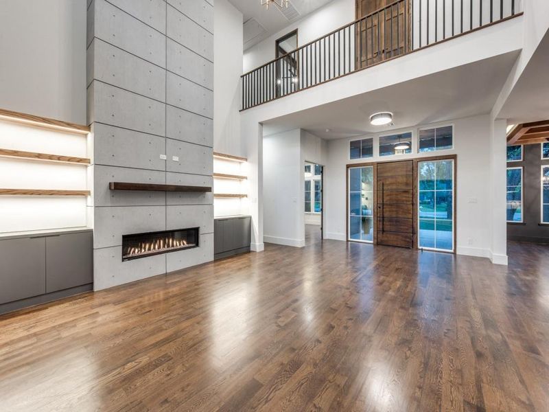 Spacious, unfurnished interior of a new home in , Dallas (Image 13).