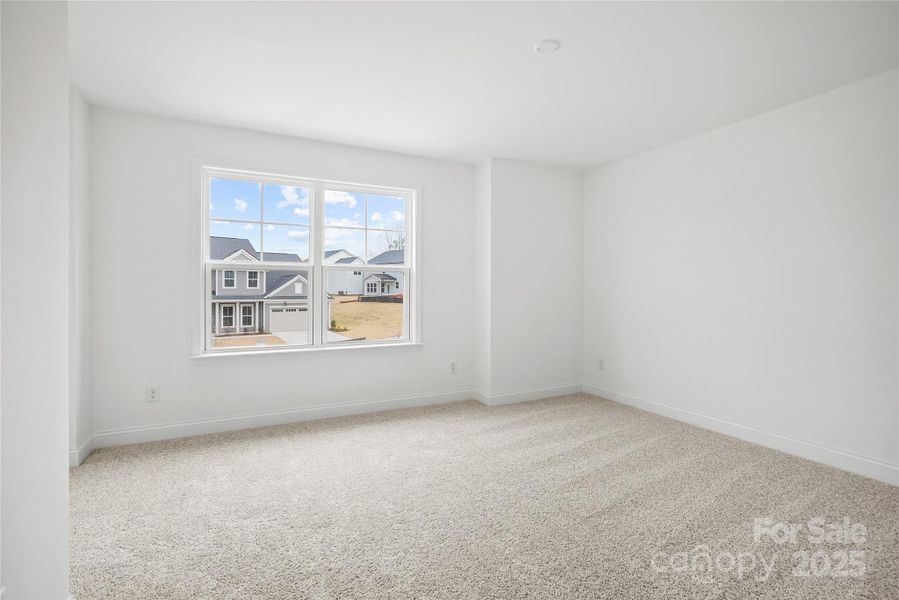 Spacious, unfurnished interior of a new home in Forest Creek, Waxhaw (Image 25).