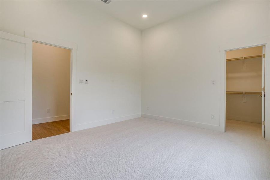 Spacious, unfurnished interior of a new home in , Burleson (Image 19).