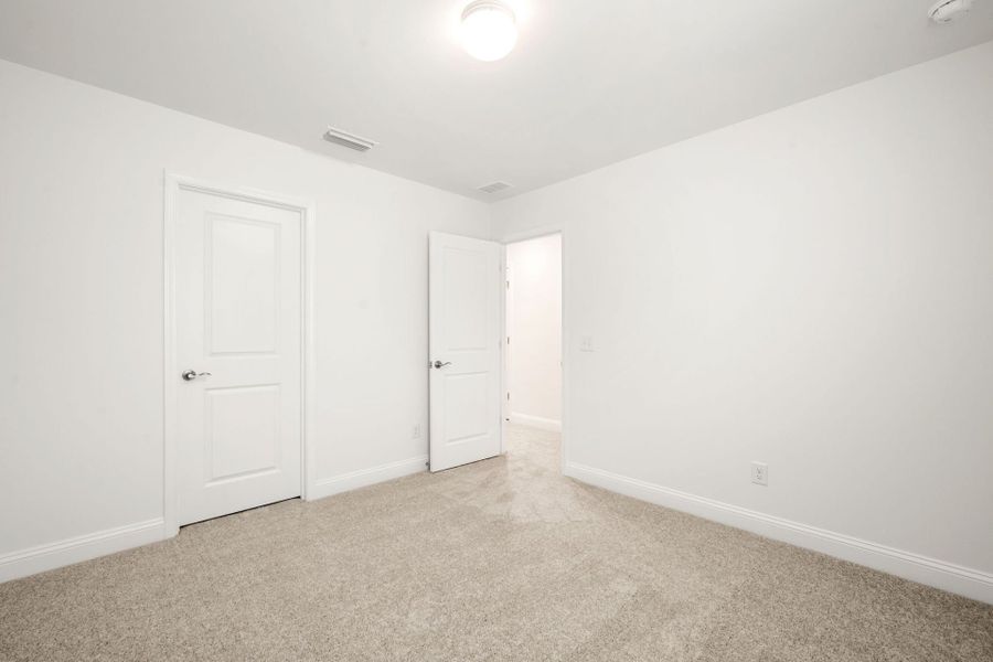 Spacious, unfurnished interior of a new home in Salem Bay, Beaufort (Image 15).