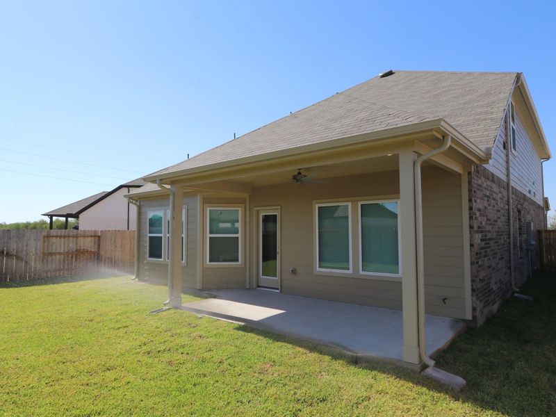 Exterior details and patio area of a home in Miller's Pond, Rosenberg (Image 15). Exterior details and patio area of a home in Miller's Pond, Rosenberg (Image 15).