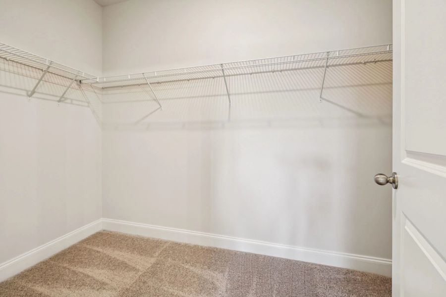 Spacious, unfurnished interior of a new home in Cades Bluff, Lebanon (Image 28).