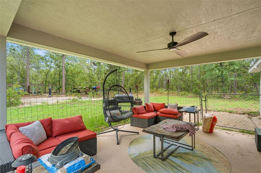 Exterior details and patio area of a home in Royal Highlands, Brooksville (Image 26).