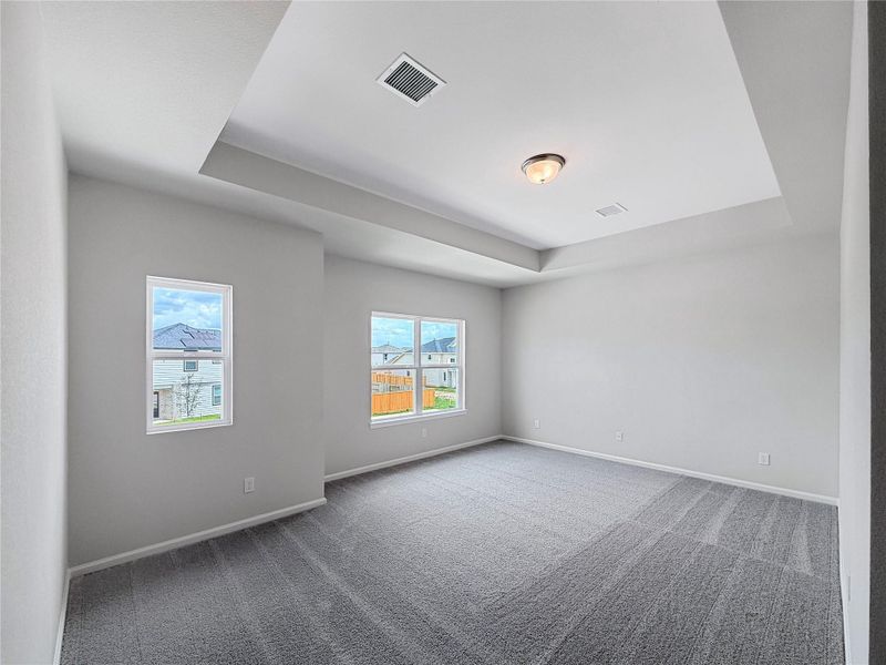 Spacious, unfurnished interior of a new home in La Segarra, Brookshire (Image 13).