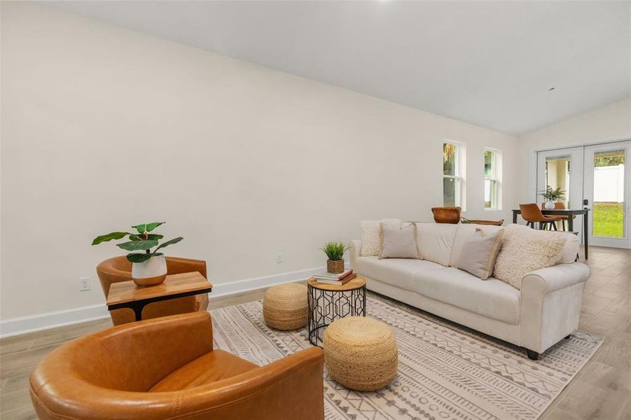 Furnished interior view inside a new home in , Mascotte (Image 17).