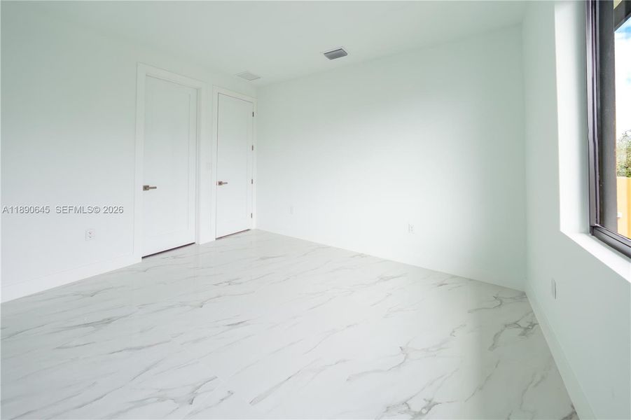 Spacious, unfurnished interior of a new home in , Miami (Image 47).