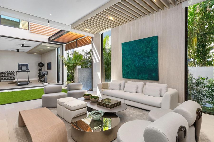 Lounge 4