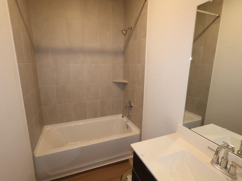 Image 27 of a home in Moran Ranch.