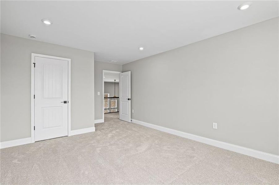 Spacious, unfurnished interior of a new home in Governor’s Preserve, Canton (Image 37).