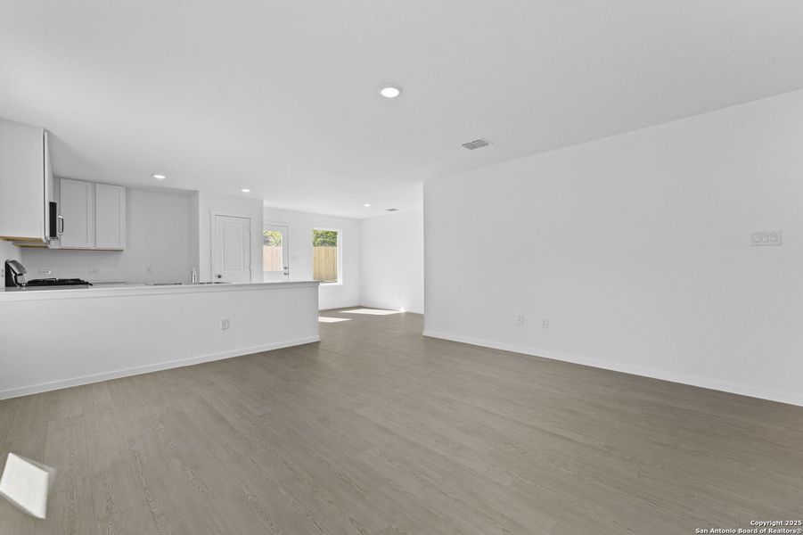 Spacious, unfurnished interior of a new home in Torian Village: Watermill Collection, San Antonio (Image 12). Spacious, unfurnished interior of a new home in Torian Village: Watermill Collection, San Antonio (Image 12).