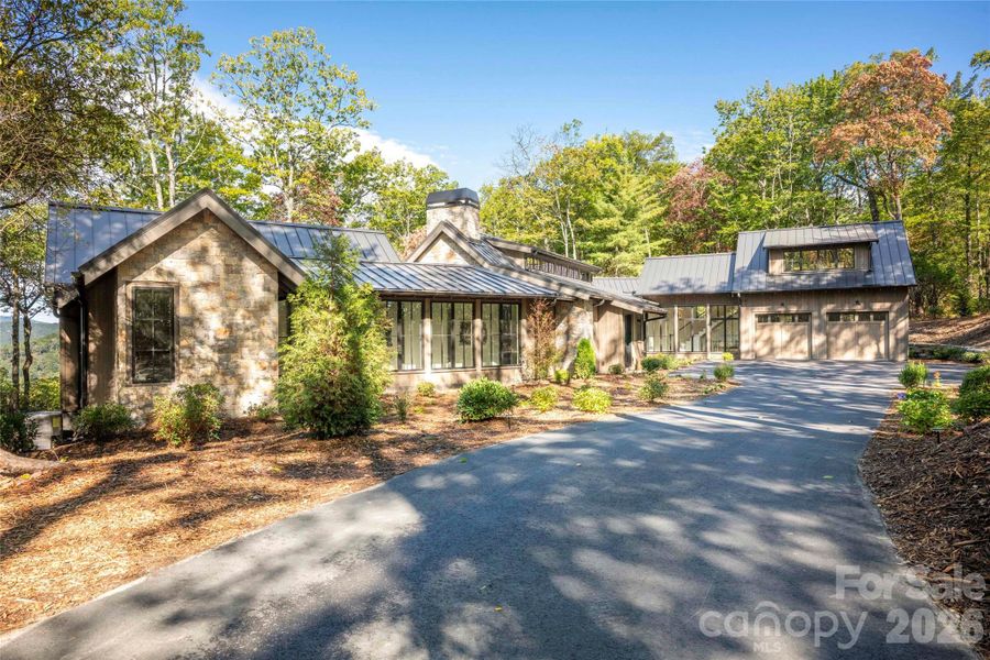 Image 43 of a home in .