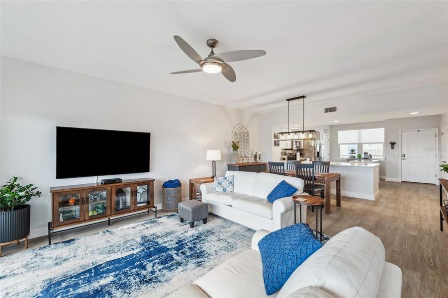 Furnished interior view inside a new home in , Largo (Image 22).
