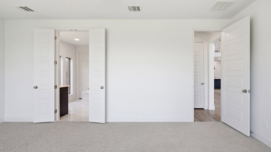 Spacious, unfurnished interior of a new home in The Heights at Uptown Celina, Celina (Image 22).
