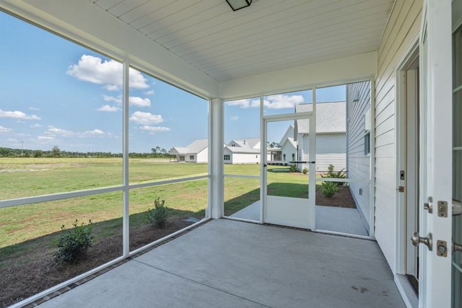 Representative exterior details of a home built from the Kauai by Bill Clark Homes in Sidbury Landing, Wilmington (Image 39).