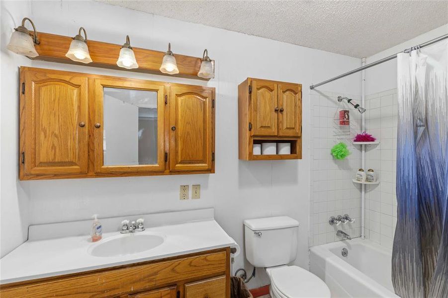 Furnished interior view inside a new home in , Brownwood (Image 17).