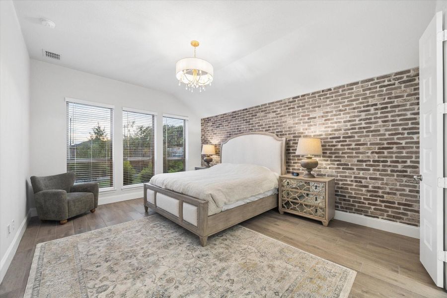 Furnished interior view inside a new home in Sienna, Missouri City (Image 32).