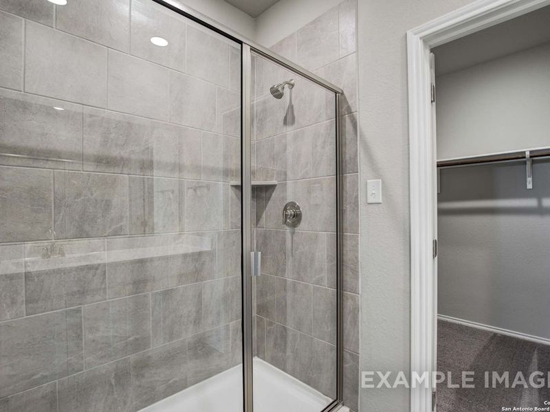 Close-up of interior finishes inside a home in Agave, San Antonio (Image 17).