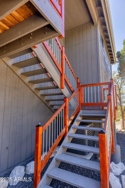 2943 E Lookout Ln (8) 2943 E Lookout Ln (8)