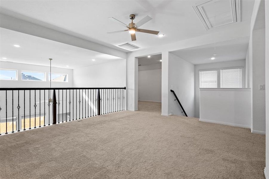 Upstairs game room/loft area