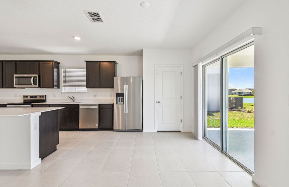 Open Kitchen to Cafe