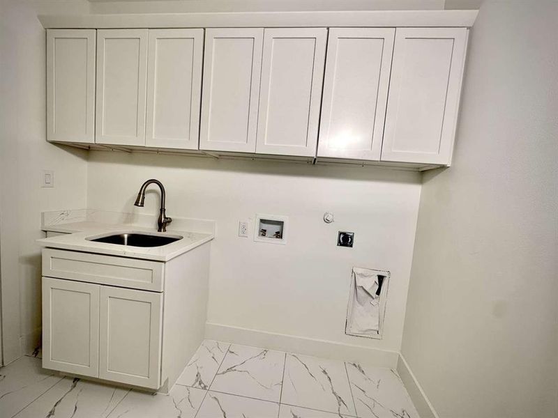 Furnished interior view inside a new home in , Flower Mound (Image 8).