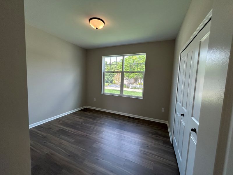Spacious, unfurnished interior of a new home in Mystic Ridge, Whitmore Lake (Image 57).