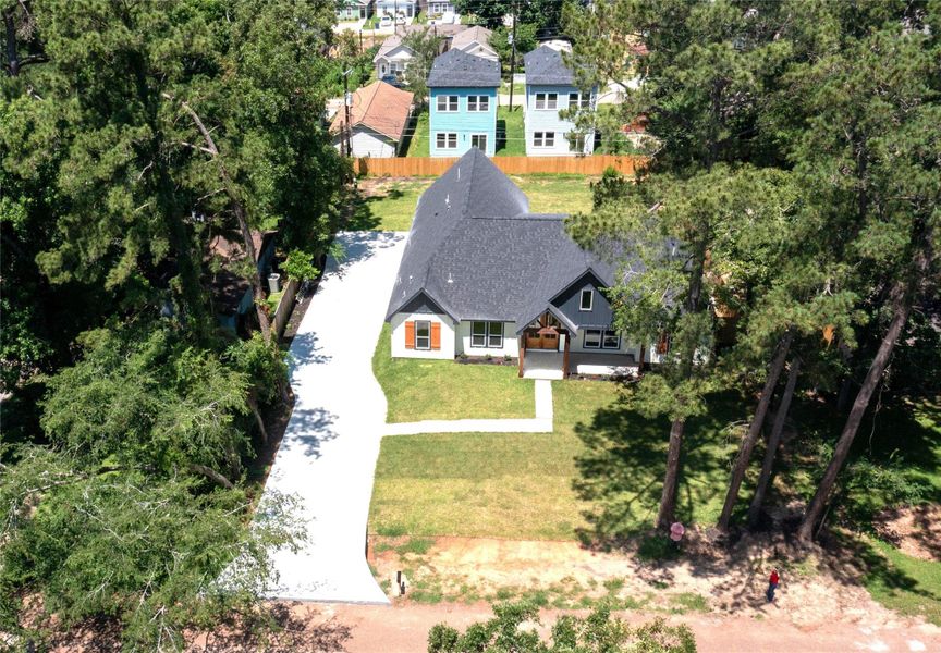 Front exterior of a new home in , Montgomery, TX, highlighting curb appeal (Image 1). Front exterior of a new home in , Montgomery, TX, highlighting curb appeal (Image 1).