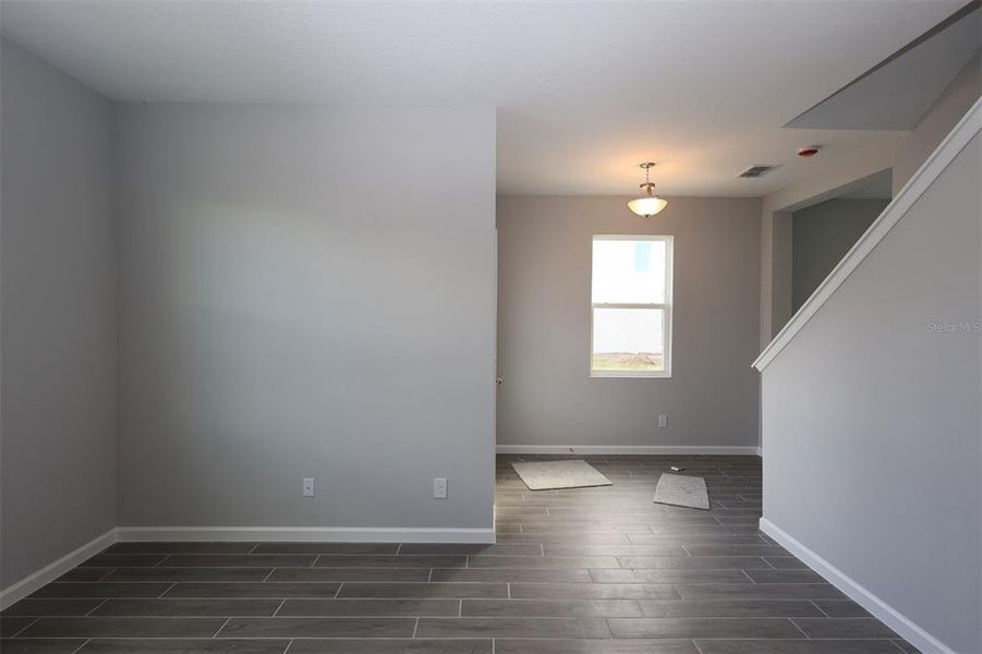 Spacious, unfurnished interior of a new home in Bay Lake Farms, St. Cloud (Image 20).