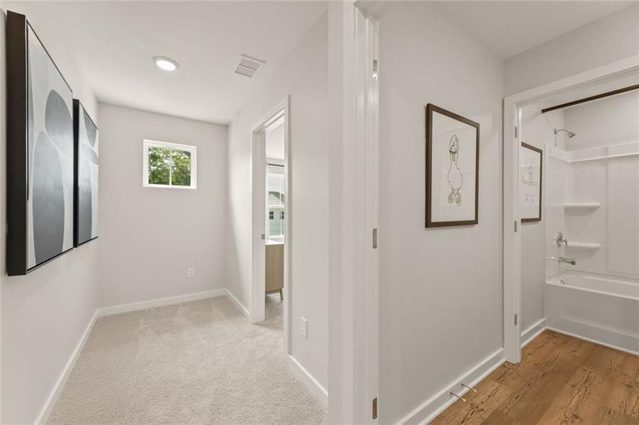 Spacious, unfurnished interior of a new home in Oak Grove Glen, Snellville (Image 19). Spacious, unfurnished interior of a new home in Oak Grove Glen, Snellville (Image 19).