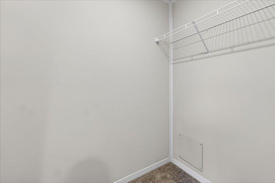 Spacious, unfurnished interior of a new home in , Walterboro (Image 34).