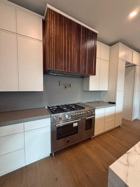 Furnished interior view inside a new home in , Houston (Image 5). Furnished interior view inside a new home in , Houston (Image 5).